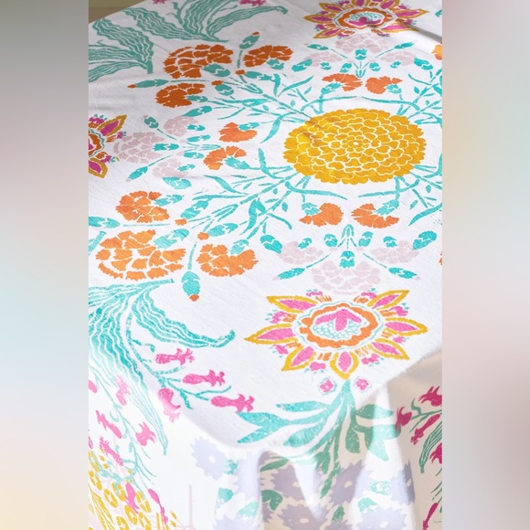 Ellen Merchant x Anthropologie tablecloth - Picture 2 of 5